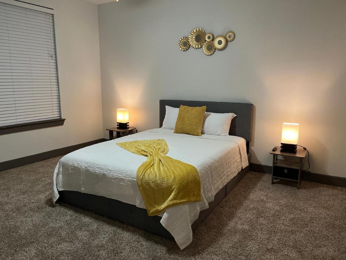 דירות יוסטון Comfy Abode Near Bush Airport מראה חיצוני תמונה