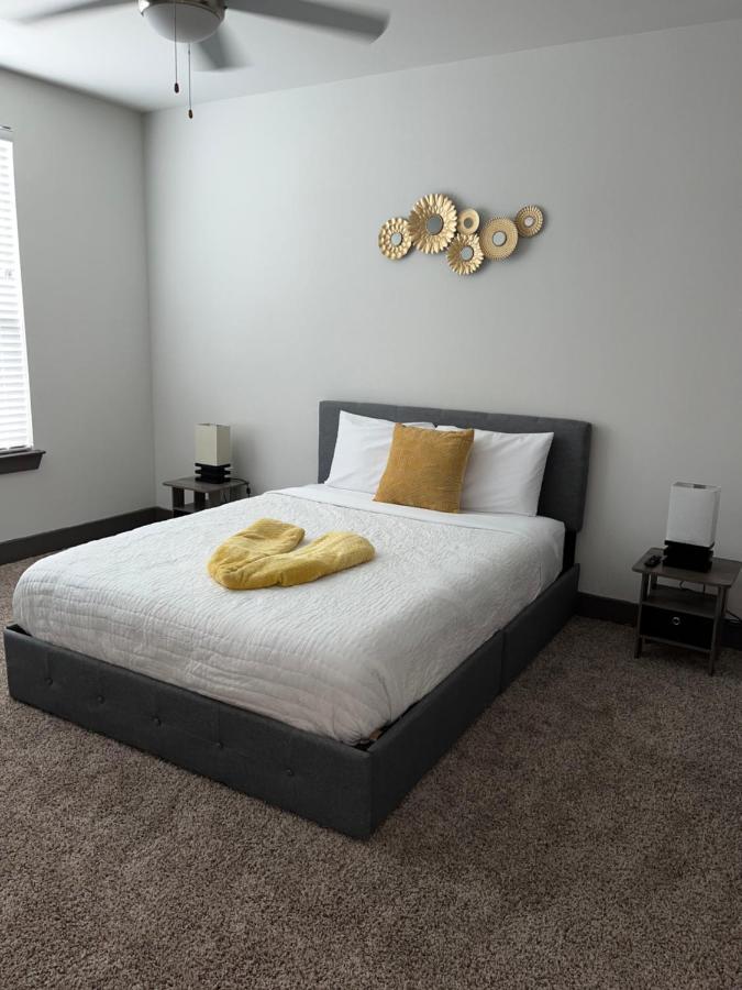 דירות יוסטון Comfy Abode Near Bush Airport מראה חיצוני תמונה